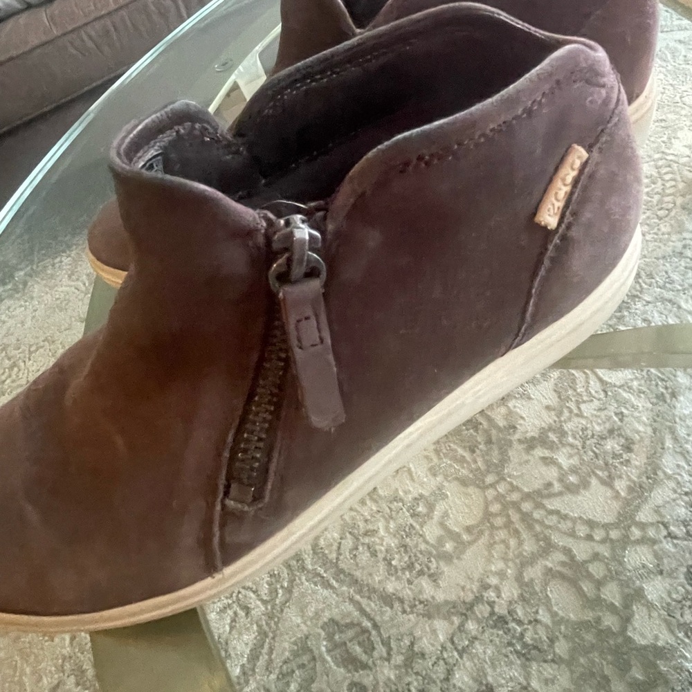 Ecco Soft 7 Women’s Side Zip Bootie Plum